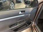 Volkswagen Golf 2011 Ruskea (beige)