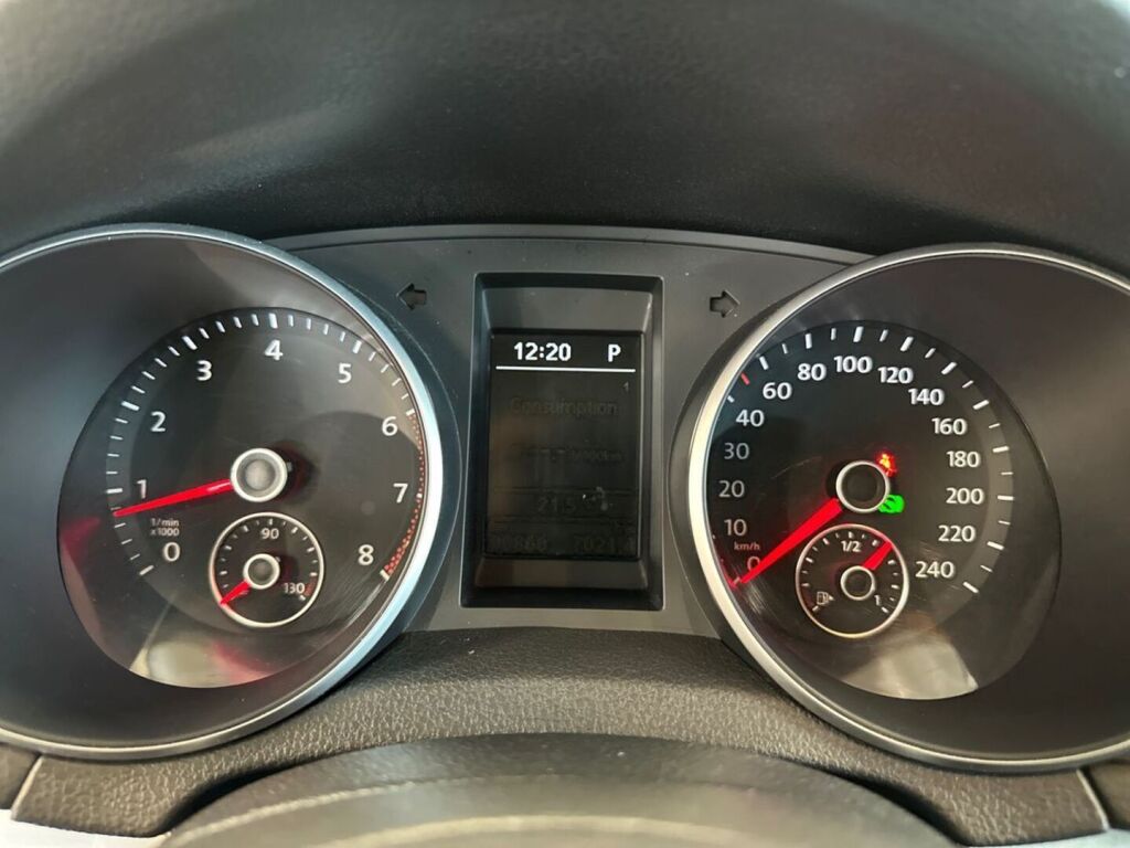 Volkswagen Golf 2011 Ruskea (beige)