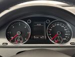 Volkswagen Passat 2011 Punainen