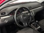 Volkswagen Passat 2011 Punainen