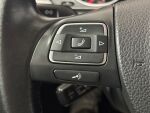 Volkswagen Passat 2011 Punainen