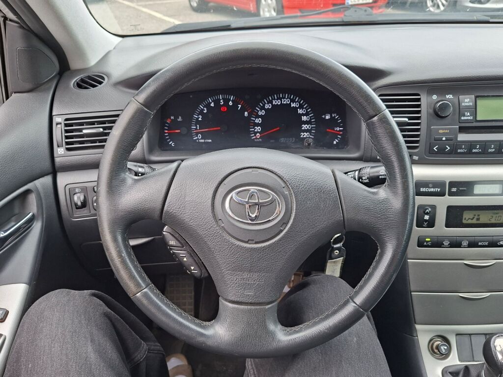 Toyota Corolla 2003 Hopea