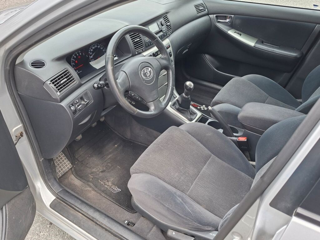 Toyota Corolla 2003 Hopea