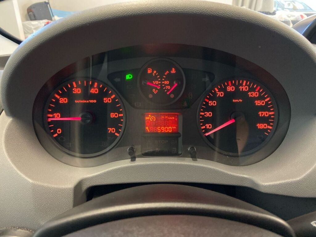 Peugeot Expert 2011 Harmaa