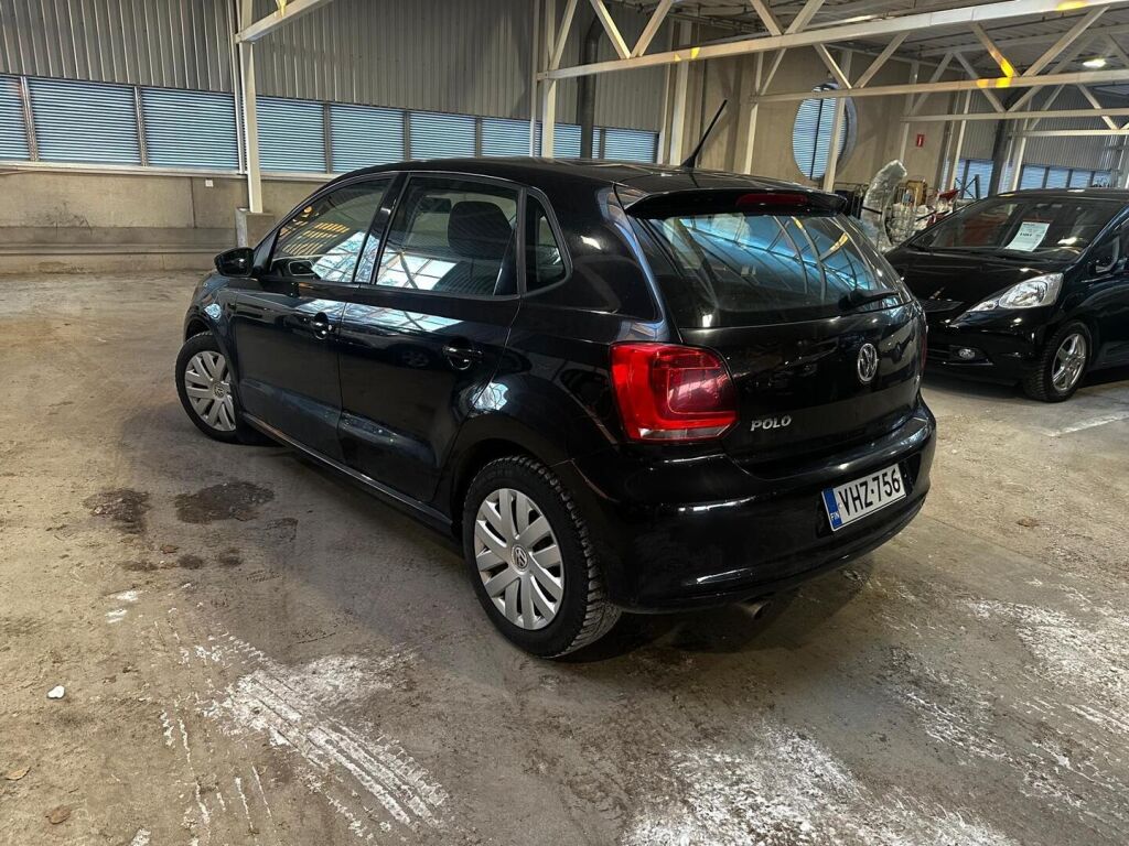 Volkswagen Polo 2010 Musta