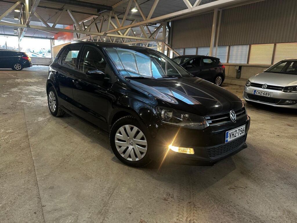 Volkswagen Polo 2010 Musta
