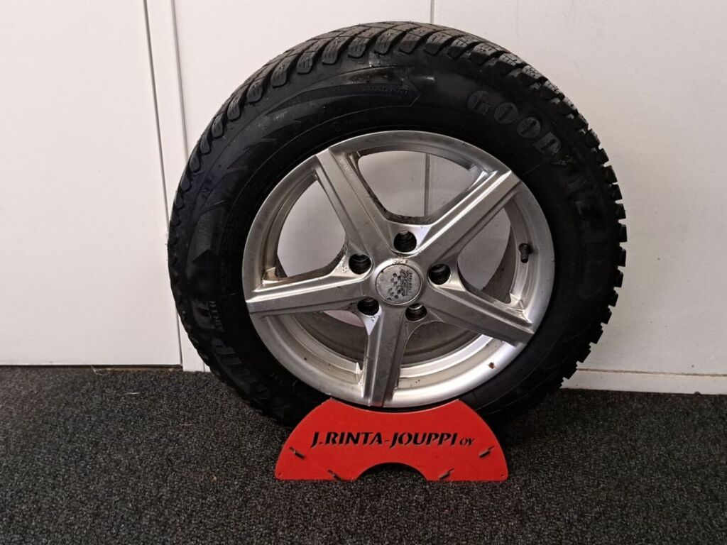 Hyundai i30 2010 Musta