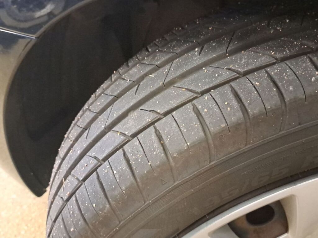 Hyundai i30 2010 Musta