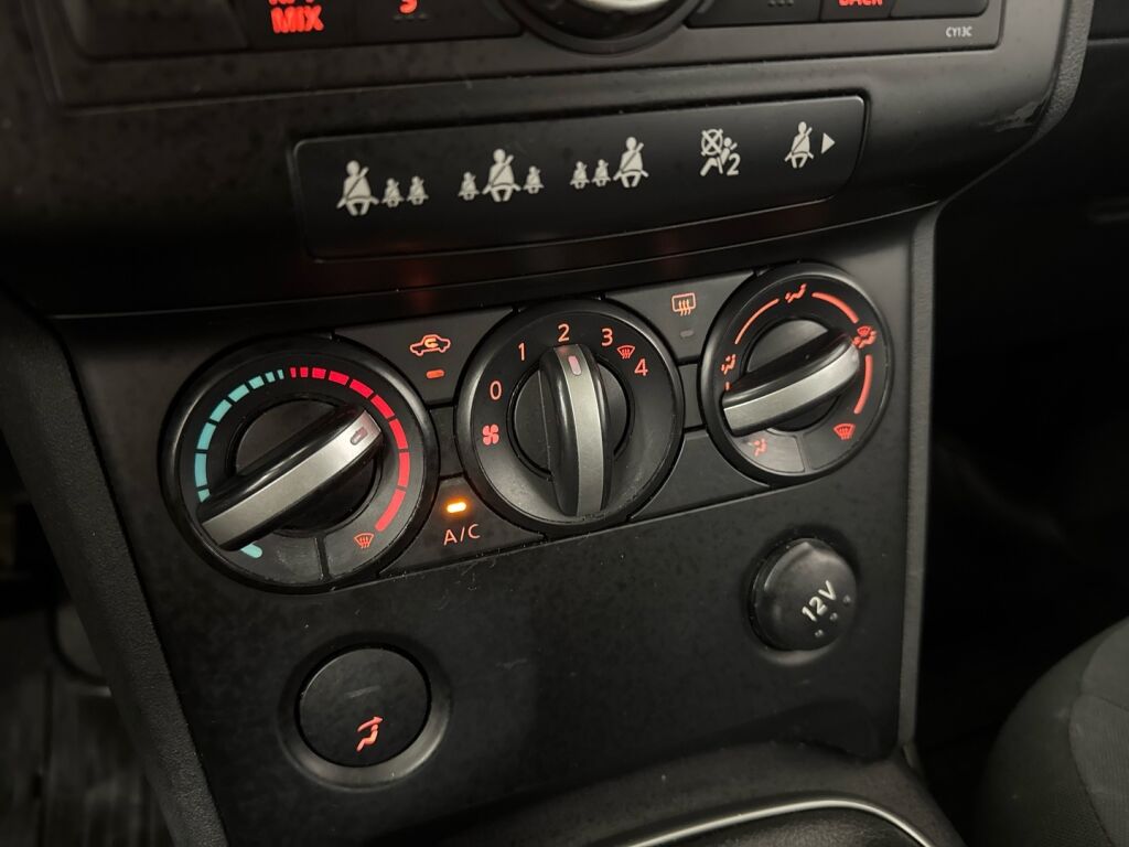 Nissan Qashqai 2007 Punainen