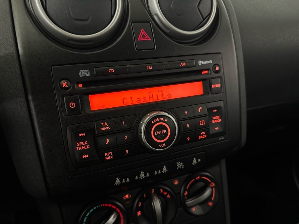 Nissan Qashqai 2007 Punainen