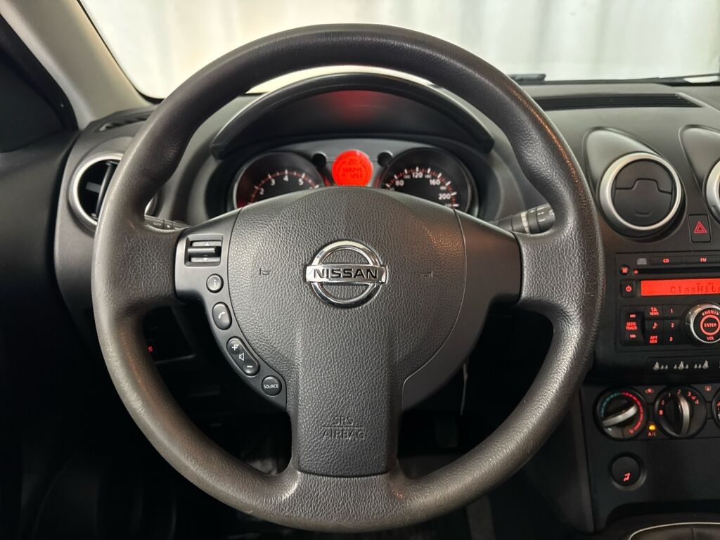 Nissan Qashqai 2007 Punainen