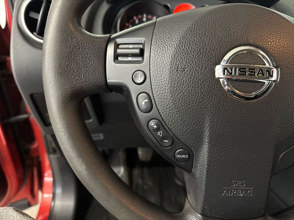 Nissan Qashqai 2007 Punainen