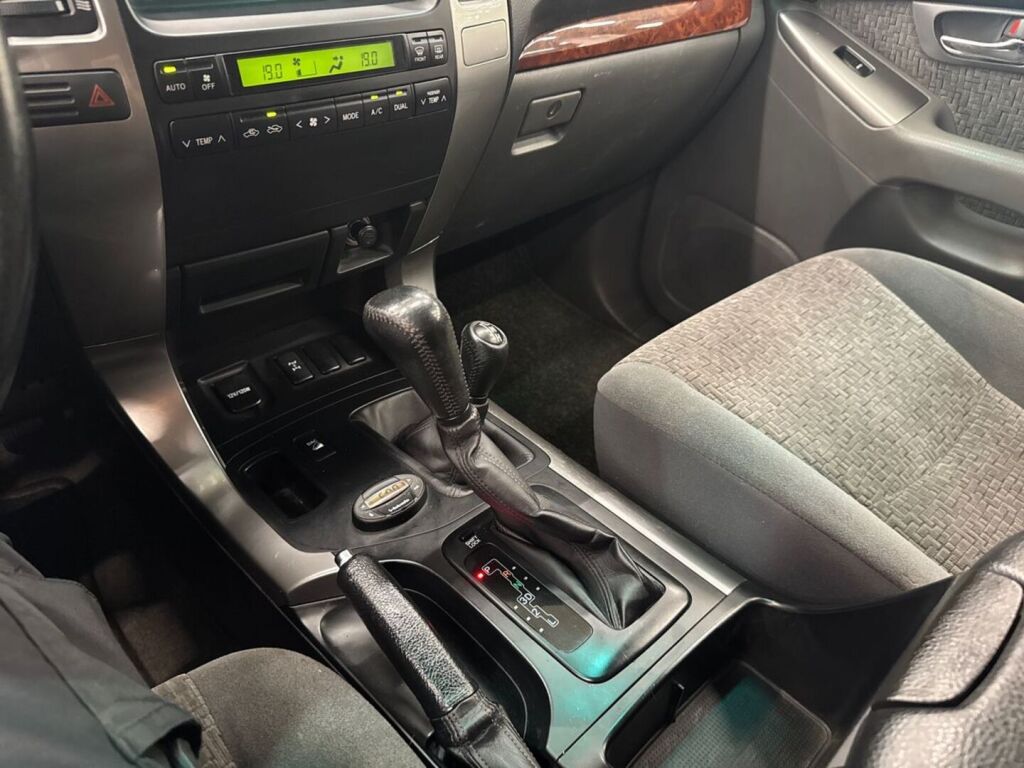 Toyota Land Cruiser 2003 Harmaa