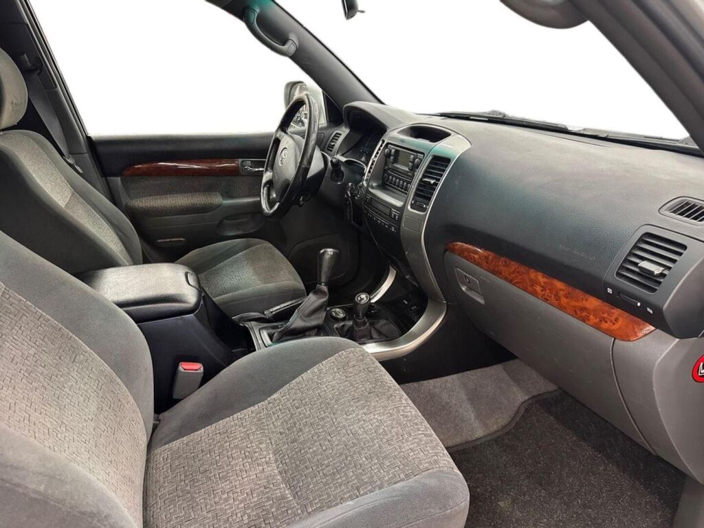 Toyota Land Cruiser 2003 Harmaa