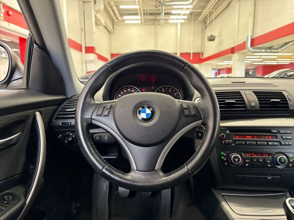 BMW 116 2010 Musta