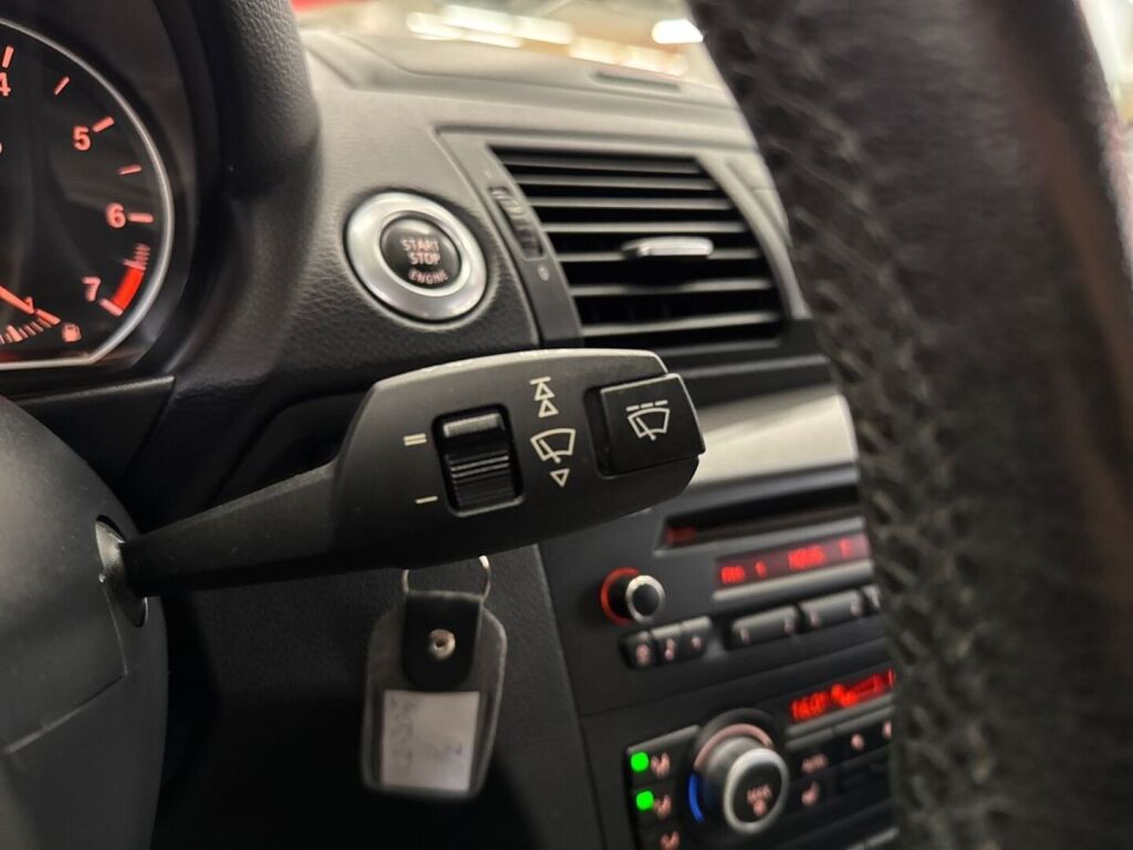 BMW 116 2010 Musta