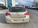 Opel Astra 2010 Hopea