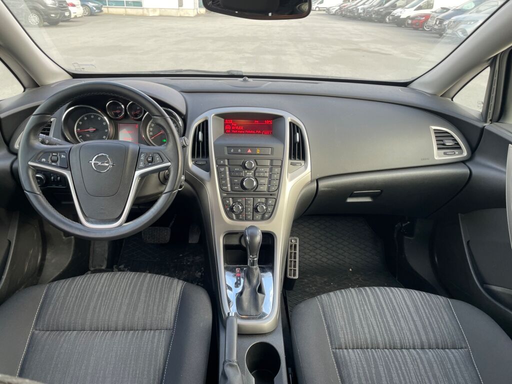 Opel Astra 2010 Hopea