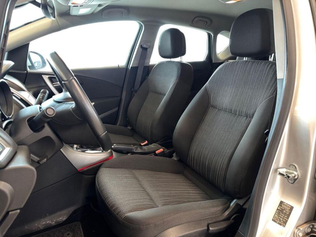 Opel Astra 2010 Hopea