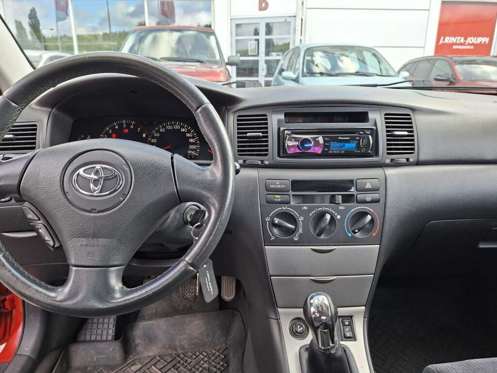 Toyota Corolla 2002 Punainen