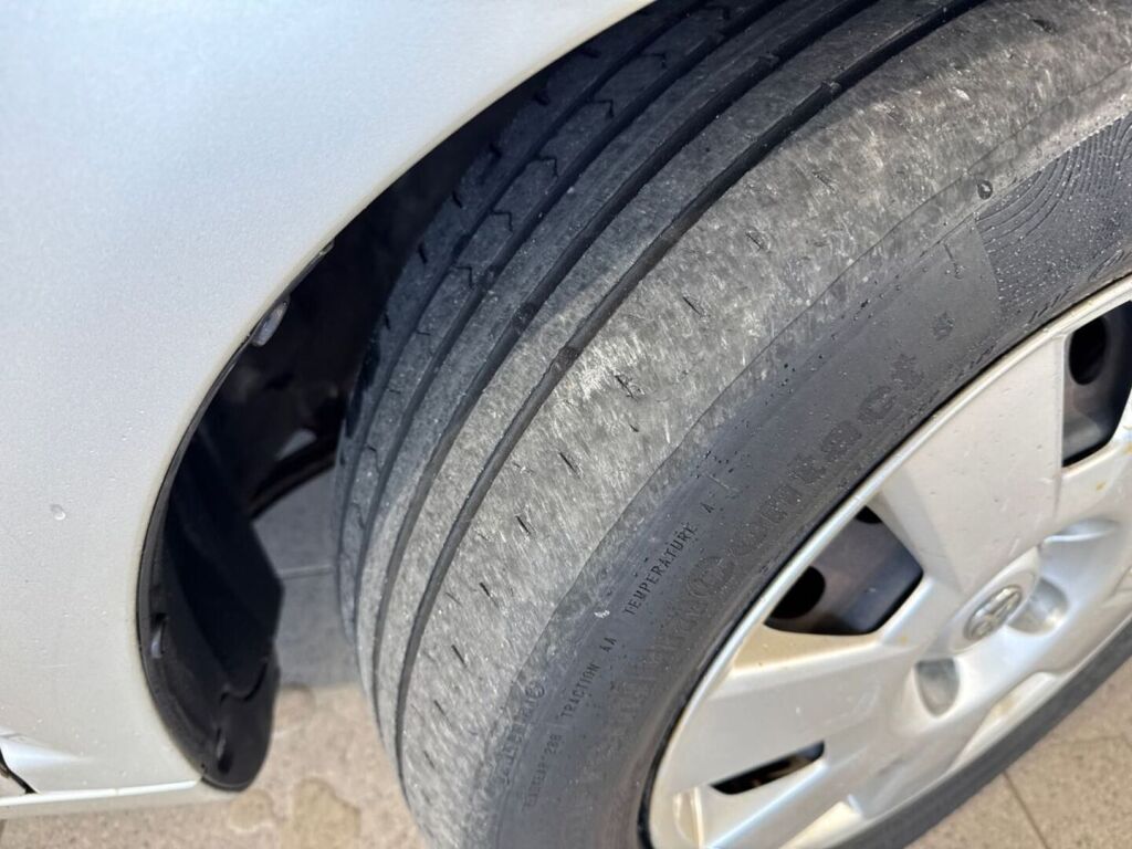 Toyota Avensis 2005 Hopea