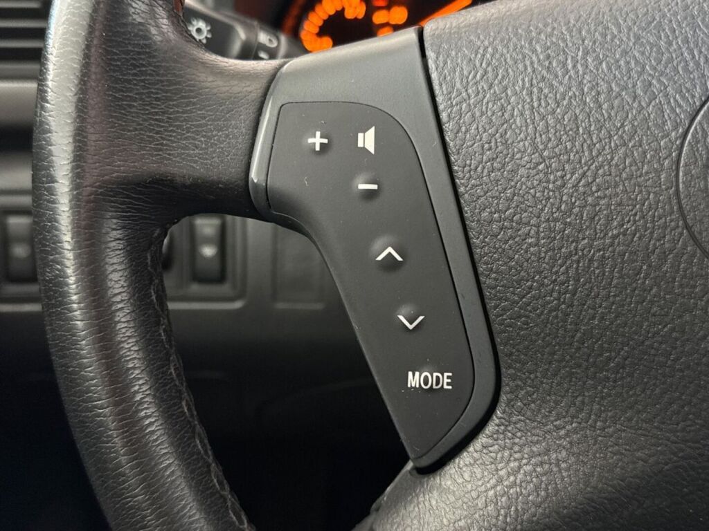 Toyota Avensis 2005 Hopea