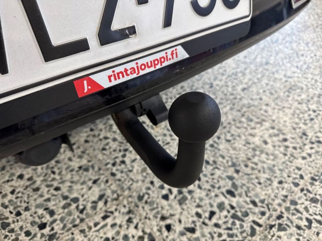 Volkswagen Passat 2013 Musta