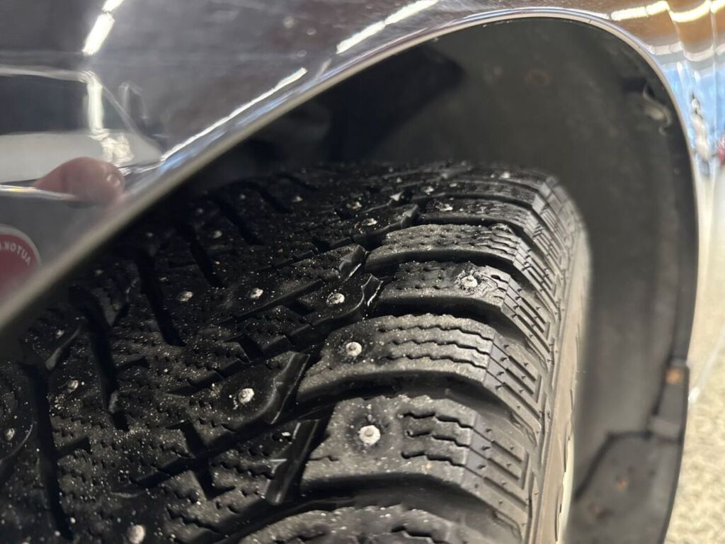 Volkswagen Passat 2013 Musta