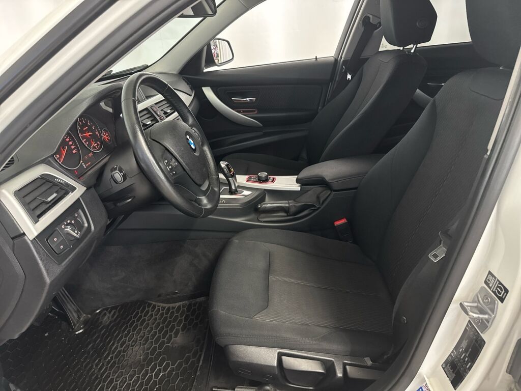 BMW 316 2013 Valkoinen