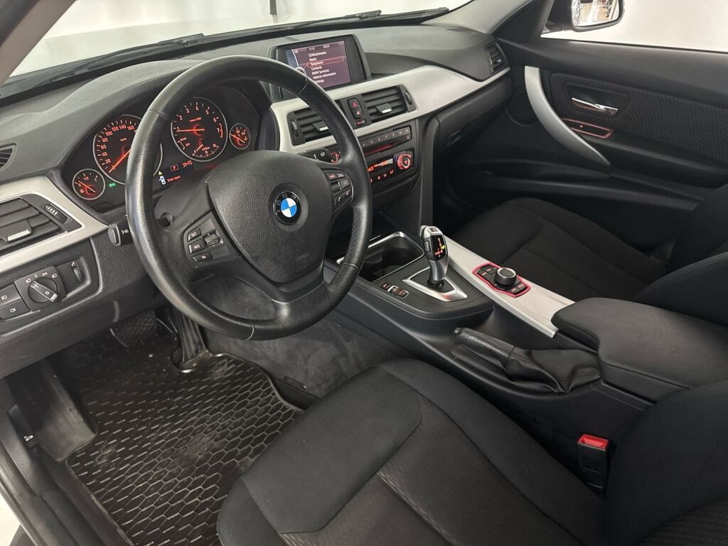 BMW 316 2013 Valkoinen