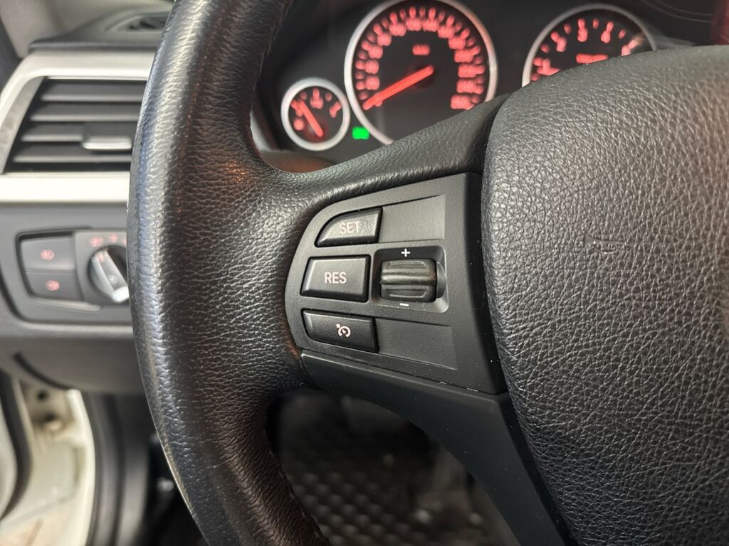 BMW 316 2013 Valkoinen