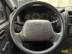 Toyota Hiace 2001 Musta