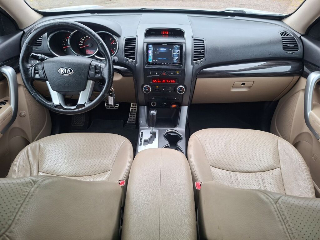 Kia Sorento 2010 Harmaa