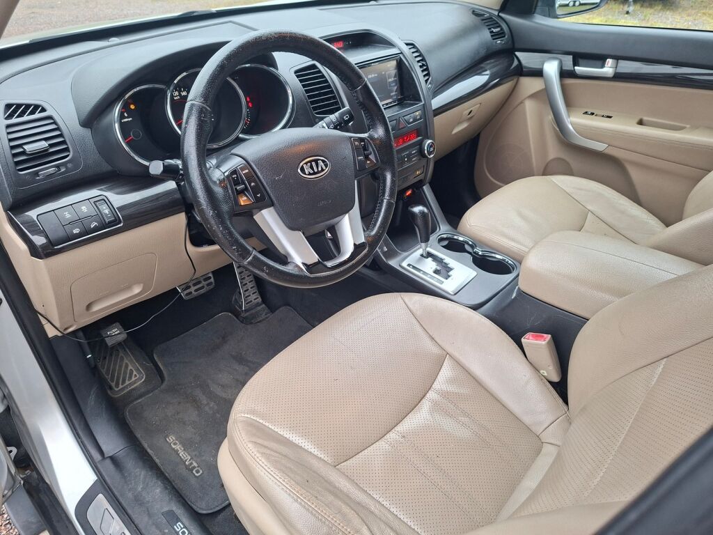 Kia Sorento 2010 Harmaa