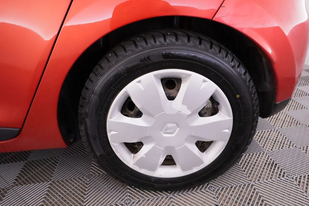 Renault Clio 2012 Punainen