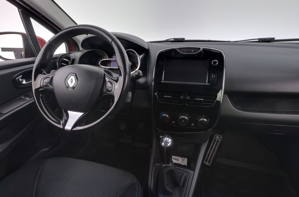 Renault Clio 2012 Punainen