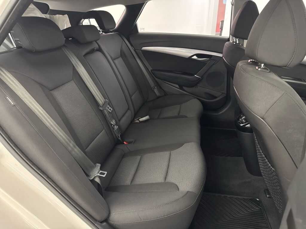 Hyundai i40 2013 Valkoinen