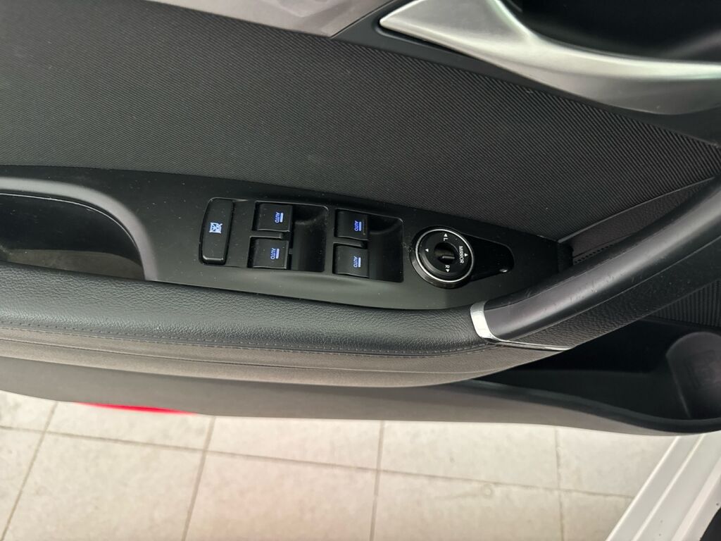 Hyundai i40 2013 Valkoinen