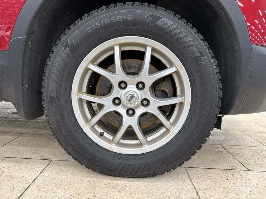 Nissan Qashqai 2013 Punainen