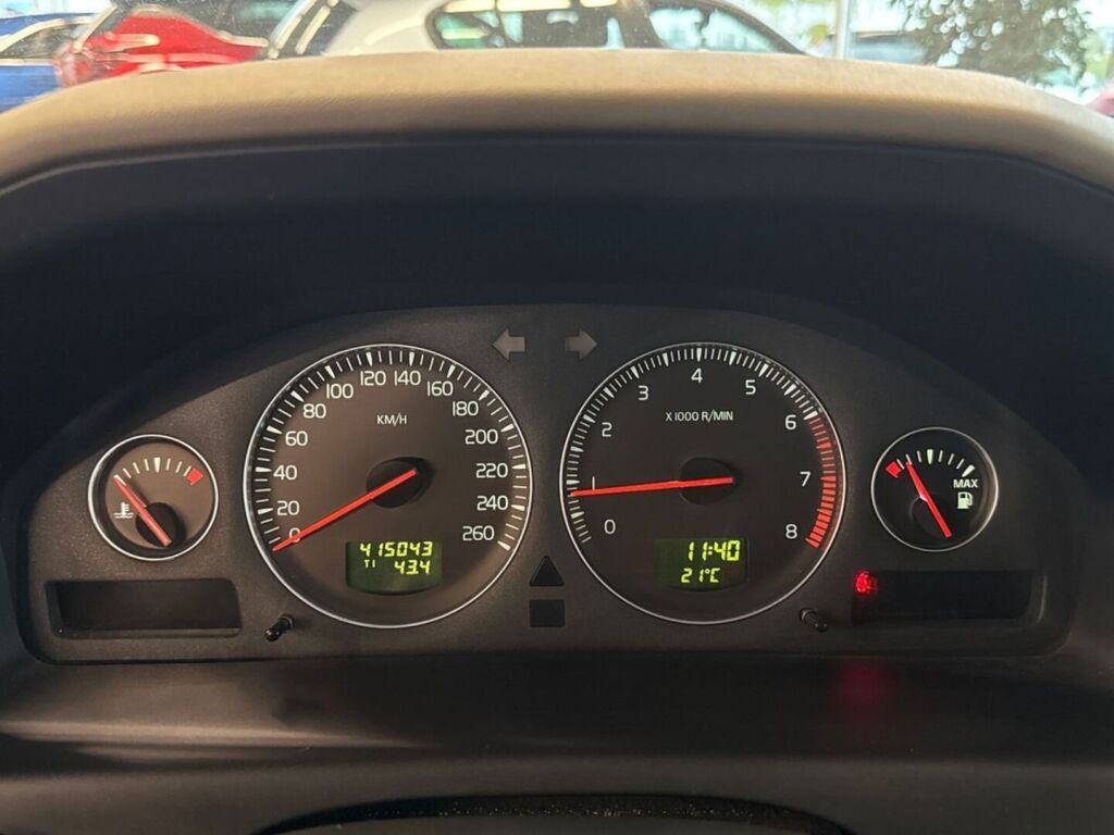 Volvo V70 2007 Musta