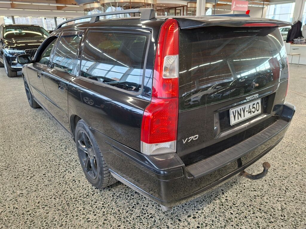 Volvo V70 2007 Musta