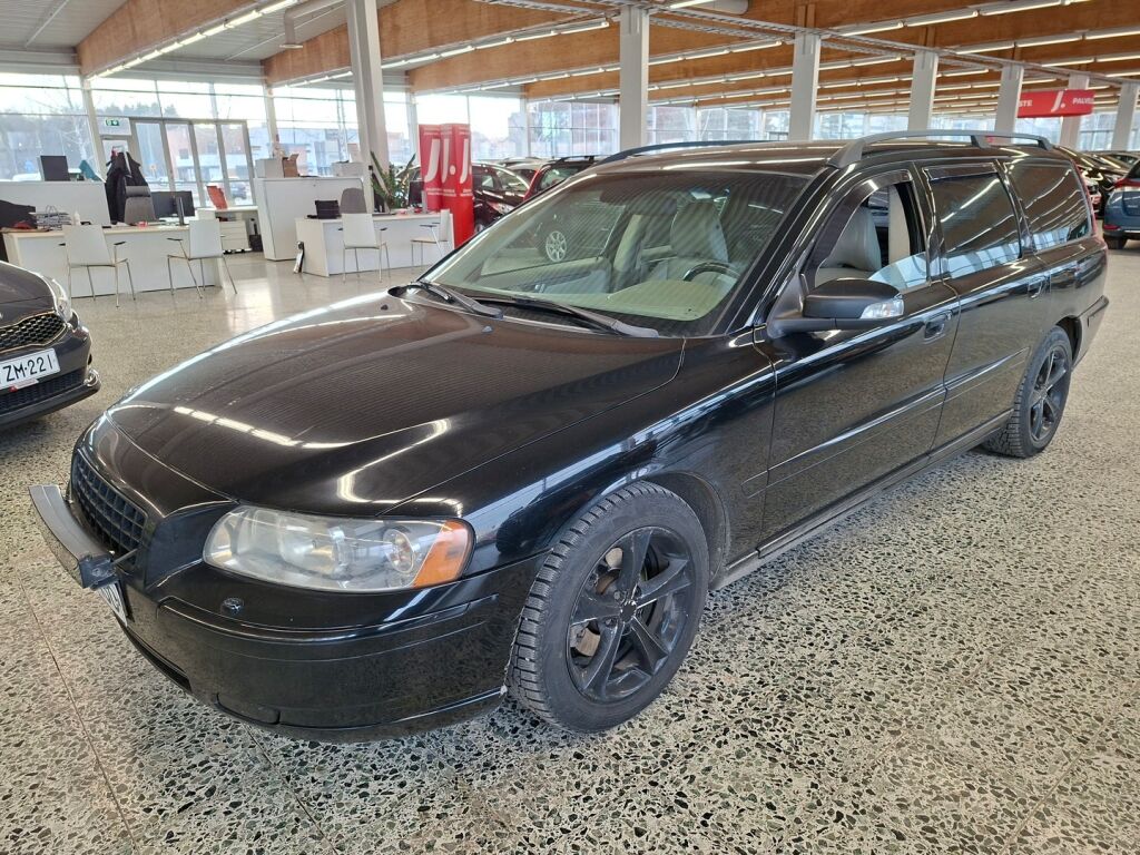 Volvo V70 2007 Musta