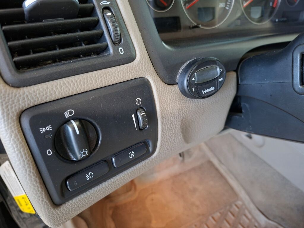 Volvo V70 2007 Musta