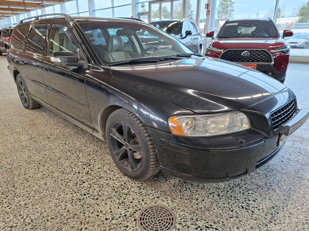 Volvo V70 2007 Musta