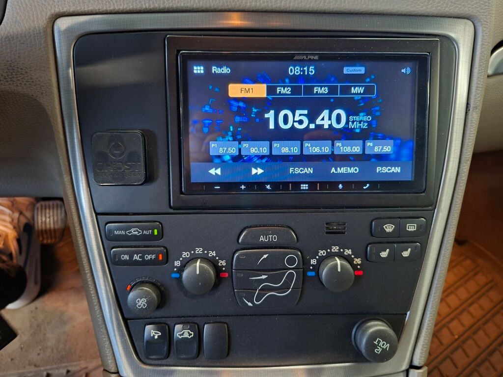 Volvo V70 2007 Musta