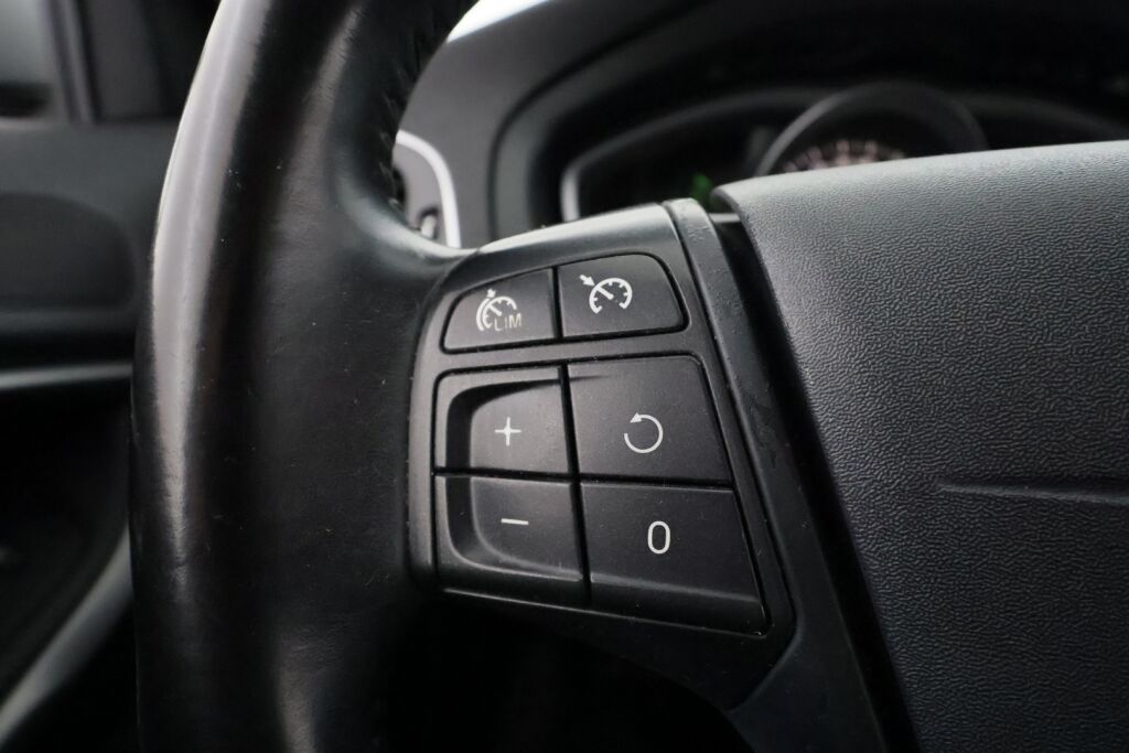 Volvo V40 2013 Harmaa