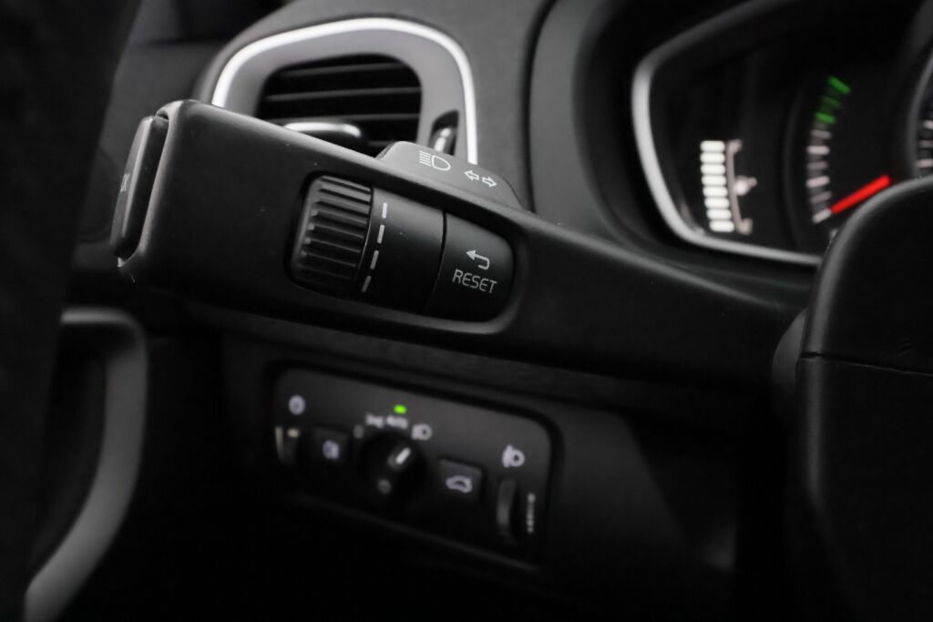 Volvo V40 2013 Harmaa