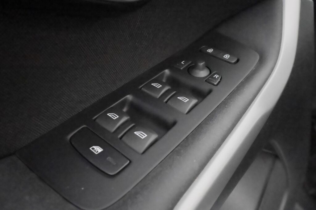 Volvo V40 2013 Harmaa