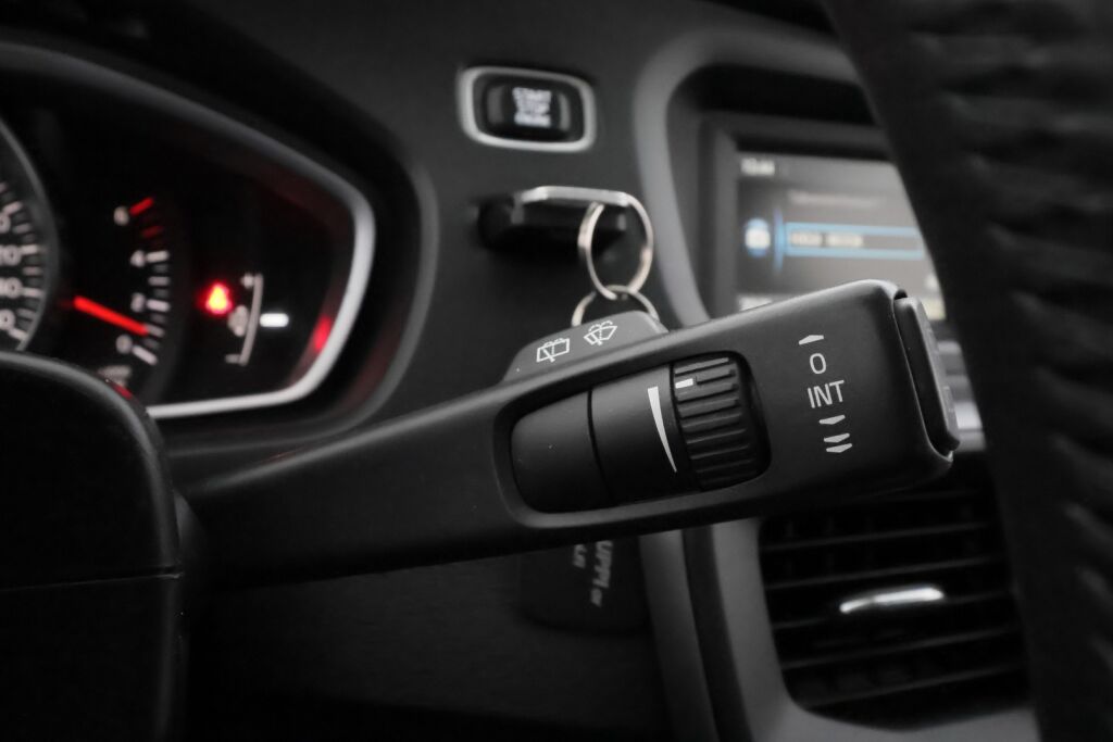 Volvo V40 2013 Harmaa