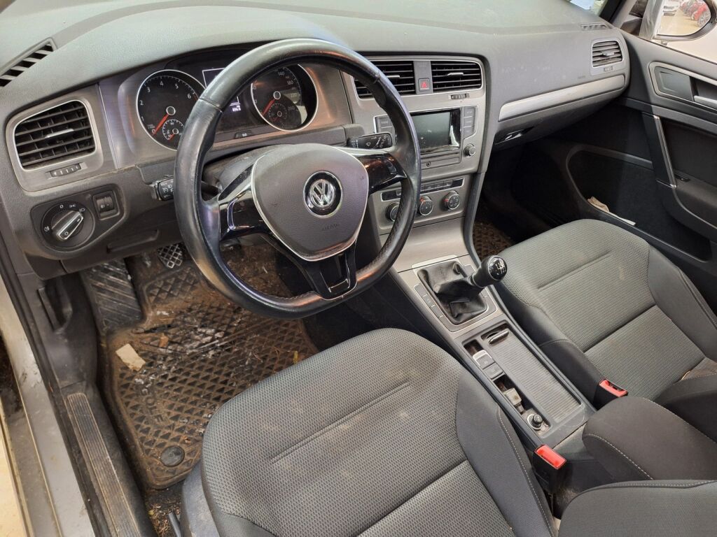 Volkswagen Golf 2013 Harmaa